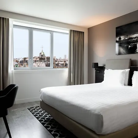 Ac Porte Maillot By Marriott Hotel