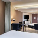 Hotel Ac Porte Maillot By Marriott