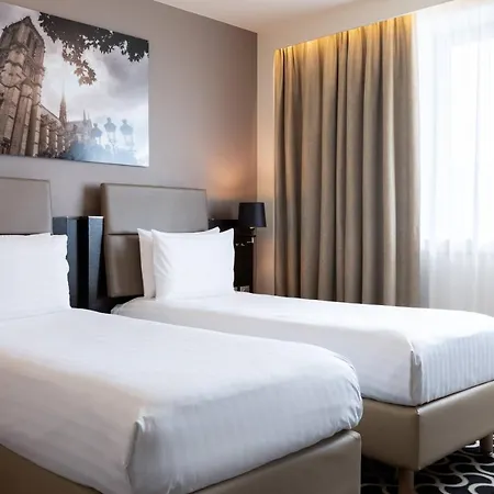 Ac Porte Maillot By Marriott París