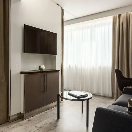 Ac Porte Maillot By Marriott 4* París