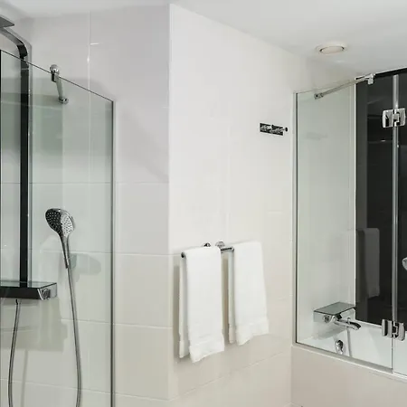 Ac Porte Maillot By Marriott