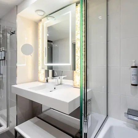 Hotel Ac Porte Maillot By Marriott