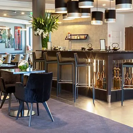 Ac Porte Maillot By Marriott