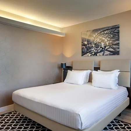 Ac Porte Maillot By Marriott 4*