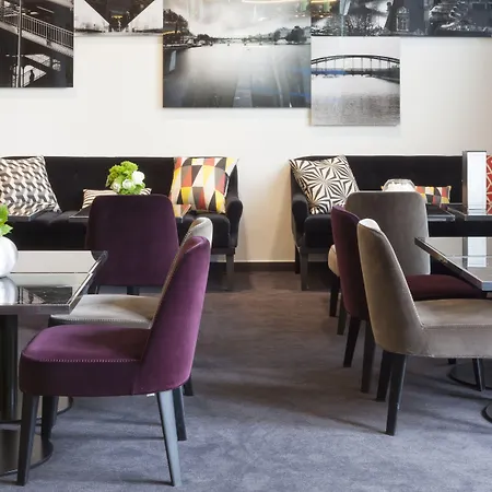 ホテル Ac ポルト マイヨ バイ マリオット