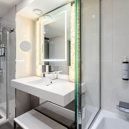 Ac Porte Maillot By Marriott Отель 4*