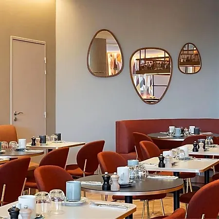 Hotel Ac Porte Maillot By Marriott