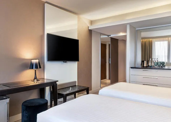 فندق إيه سي بورت مايوه باي ماريوت 4*