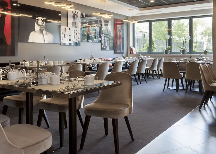 إيه سي بورت مايوه باي ماريوت فندق 4*