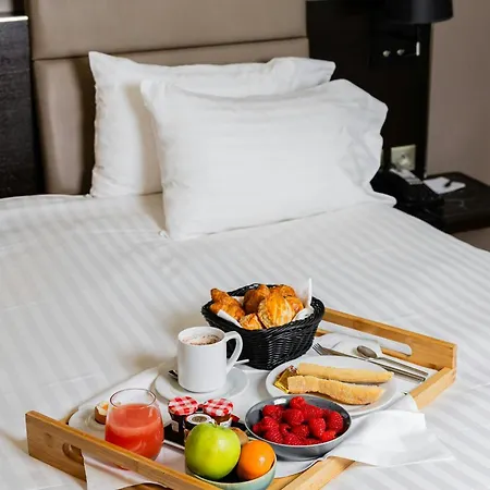 Ac Porte Maillot By Marriott פריז