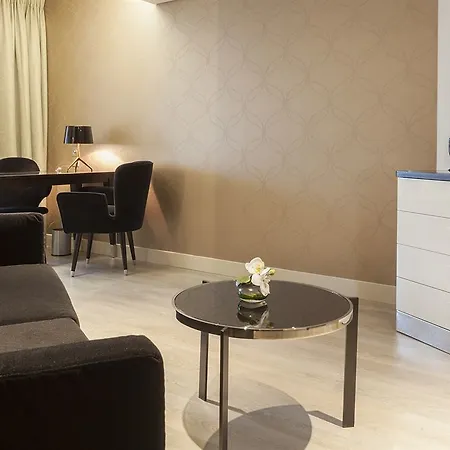 Ac Porte Maillot By Marriott Париж