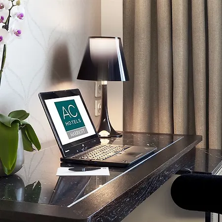 Ac Porte Maillot By Marriott פריז