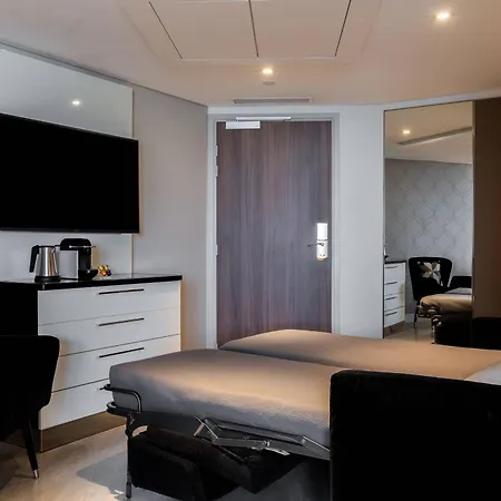 Ac Porte Maillot Hotel