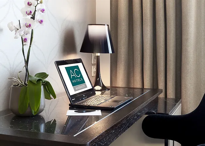 Ac Porte Maillot By Marriott Parigi